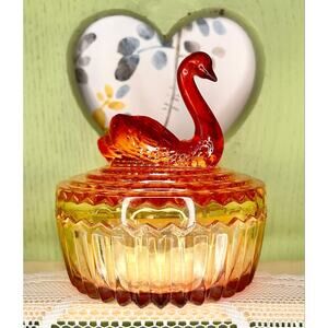 Jeannette Amberina Swan Powder Dish